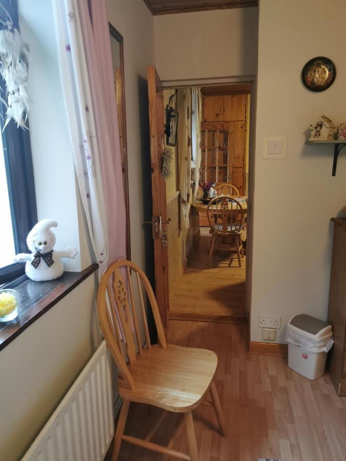 Catherine'S Lair A Quiet Peaceful Homestay Westport Esterno foto