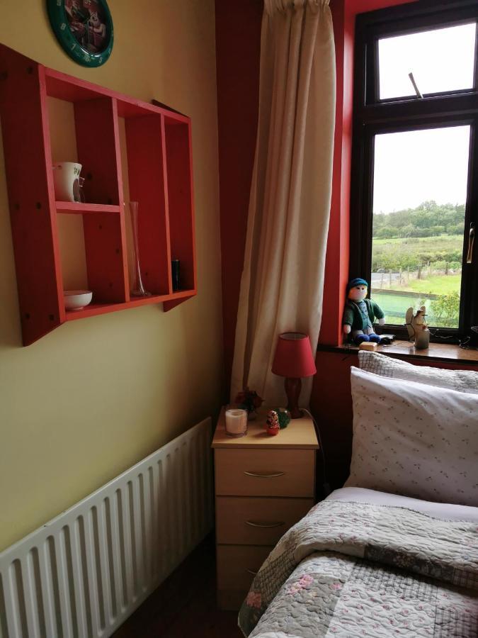 Catherine'S Lair A Quiet Peaceful Homestay Westport Esterno foto