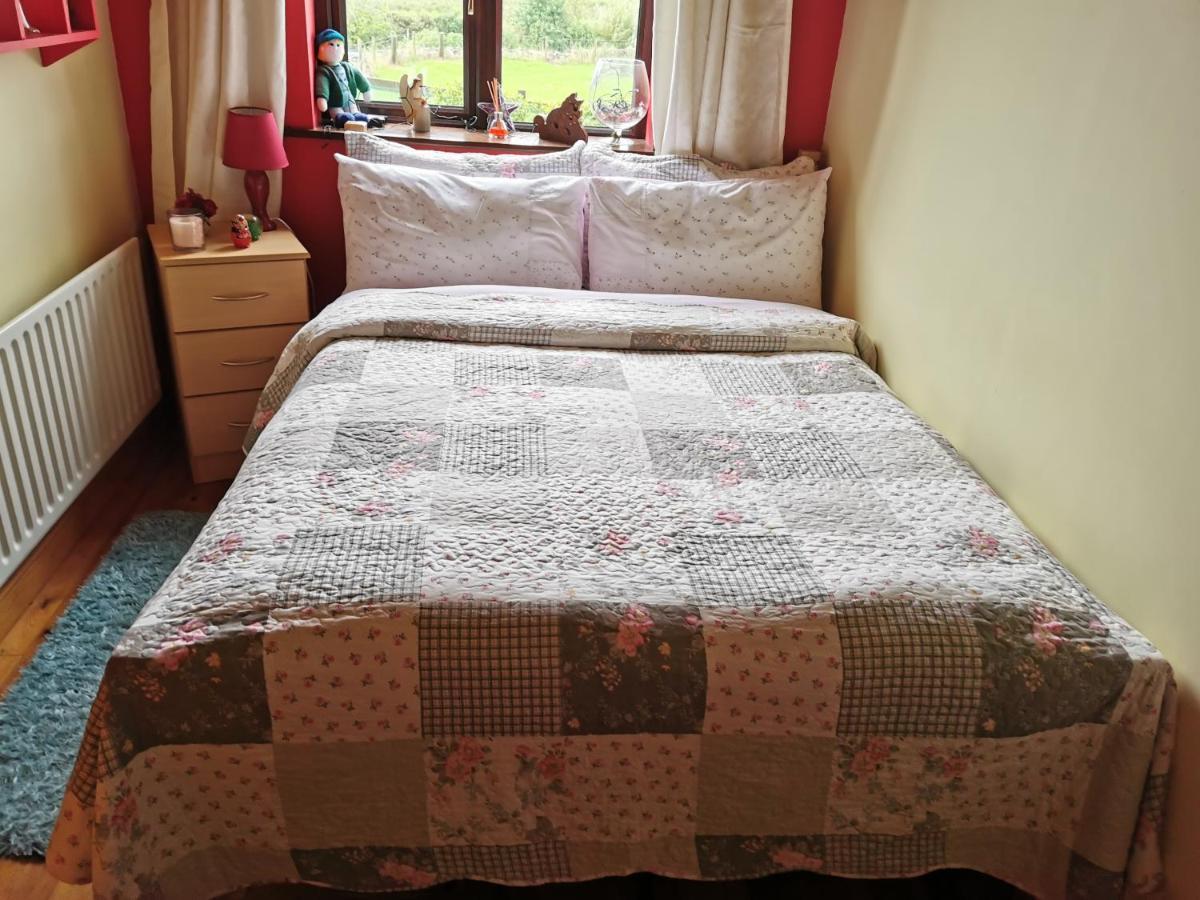 Catherine'S Lair A Quiet Peaceful Homestay Westport Esterno foto
