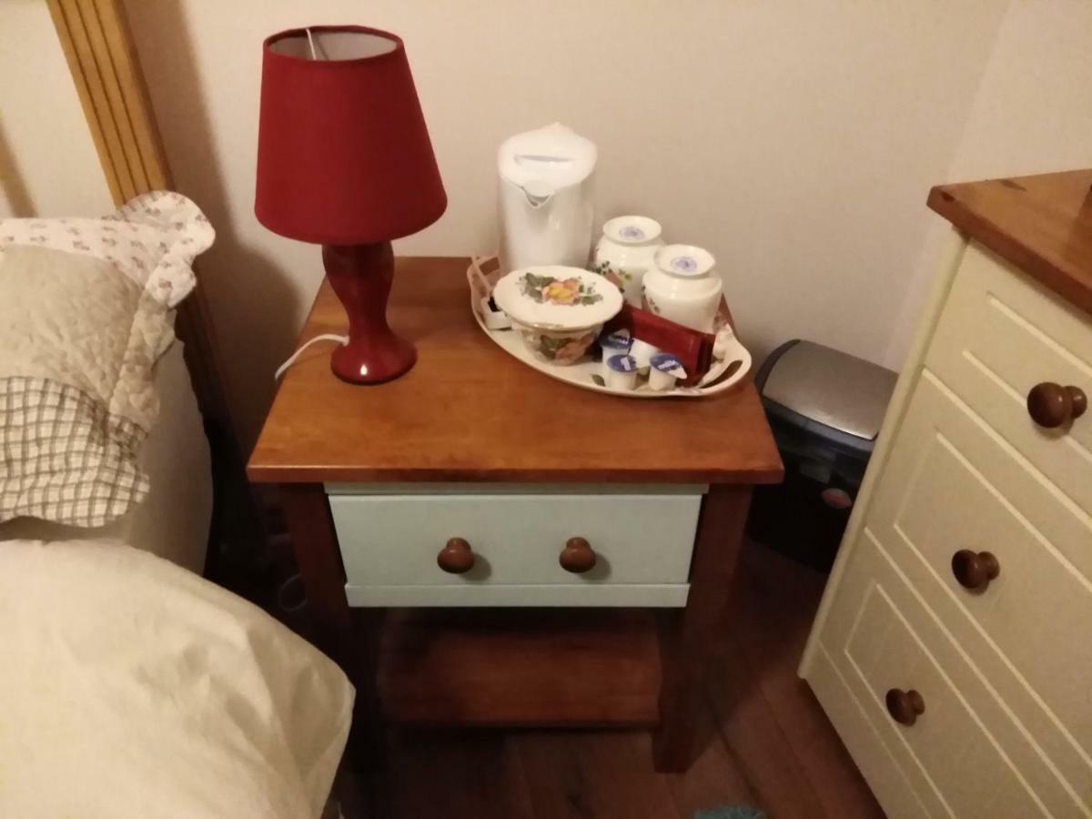 Catherine'S Lair A Quiet Peaceful Homestay Westport Esterno foto